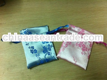 screen printing velvet pouch for jewelry