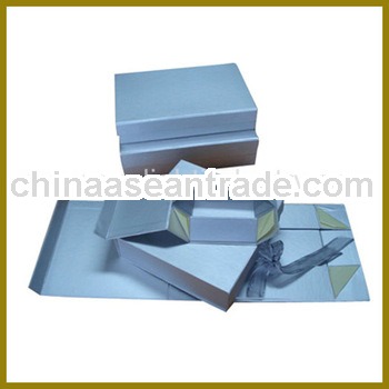 silver color paper folding gift box