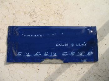 single new wet tissue