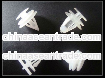 small plastic clips and plastic fasteners for auto parts