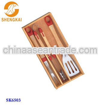 stainless steel 8pcs different kinds of patio bbq tools in wooden handle for bbq