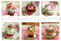 Cupcake Necklace