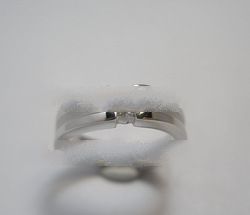 Diamond wedding ring