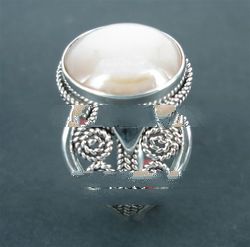 RFMN0037 - Sterling Silver Ring with Spiral Work & MOP