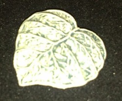 Ceramic Bead Leaf in Grey Pastel