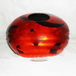 Lacquer vase, ceramic vase