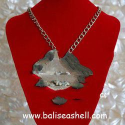 black pearl shell pearlised necklace jewelry with flower model