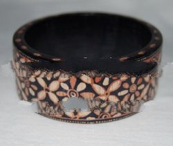 Wooden Bangles (Larasati Type)