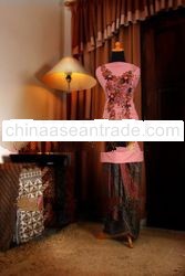 KEBAYA APLIKASI SULAM PITA