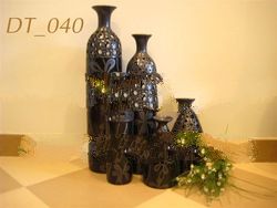 Ceramic & Porcelain vases