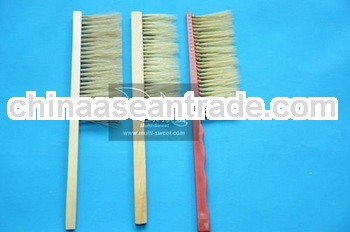 welcomed beekeeping bee brush with plastic handle