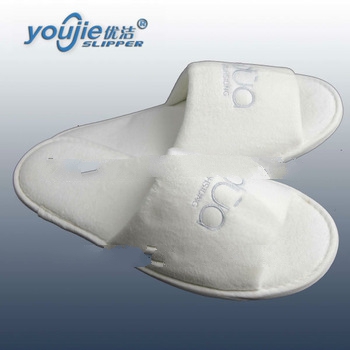 white closed cheap fasionable embroidered velvet slippers men