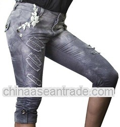 Metal Ivy Grey Capris