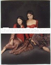 Modern Kebayas And Traditional Silk Batiks Tulis