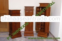 CABINET MEDIUM