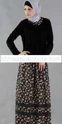 muslim clothing with Black patterned robes Moden