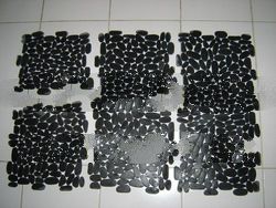 Black Cut Pebbles Mosaics