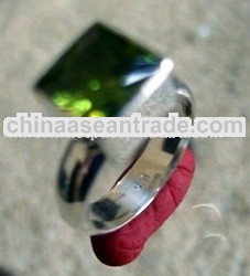 RFMN0005 - Sterling Silver Ring with Peridot