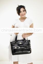 Hand bags and wallets manufacturer