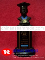 patung wisuda klasik clasic menjual patung wisuda fiber griter menarik, tempat meproduksi patung wis