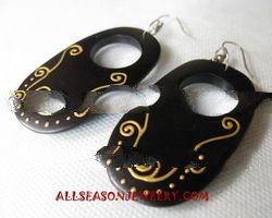 Wooden earring painting