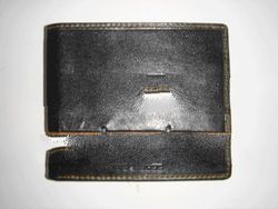 D10 leather wallet