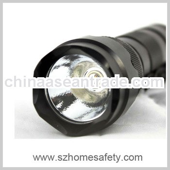 1 led cree torch with batteries