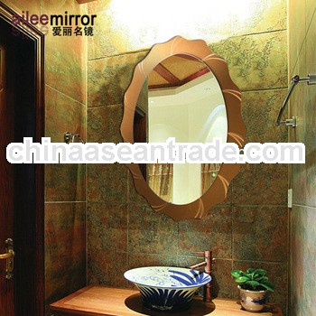 2013Fashional designed Luxury bathroom fog free mirror