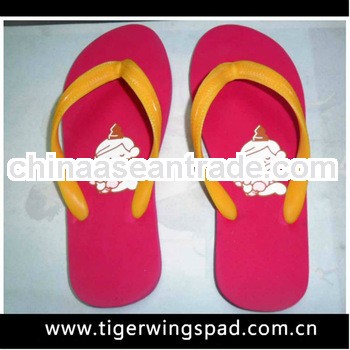 2013 Colorful recycled flip flops