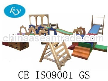 2013 new design hotsale outdoor wooden playground equipment