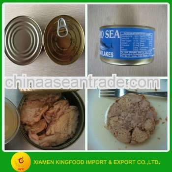 Canned tuna chunks in soya oil