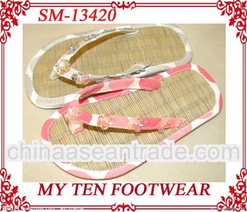 Cute Pink Hot Sell Kids Straw Slippers