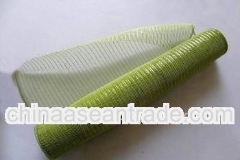 Dark green poly deco wrapping mesh