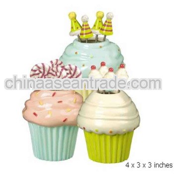 Desserts Cupcake Appetizer Picks in Cupcake Holders