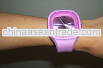 Fashion watch with watch strap silicone