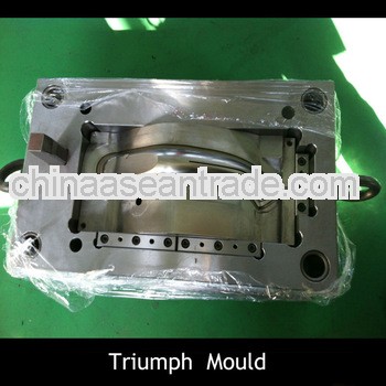 Precise single cavity injection mould