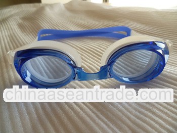 Racing swimming goggles Waterproof silicone goggle with adjustable strap