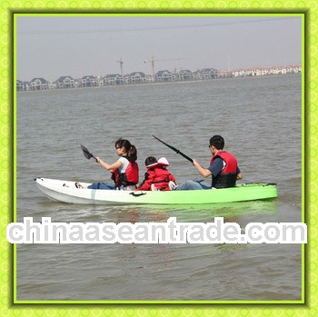 Rotomolding Kayak for Three-person