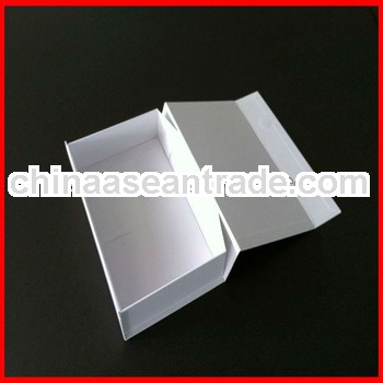 Stable quality white magnet gift box flat pack for men's coat