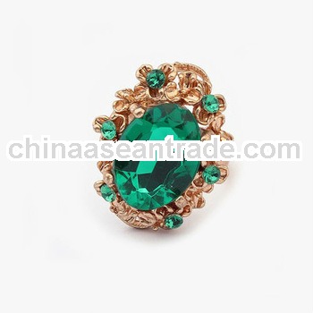 Vintage women custom emerald rhinestone ring