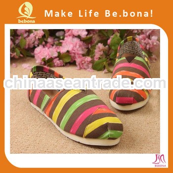 Wholesale OEM casual comfortable slip on canvas shoes