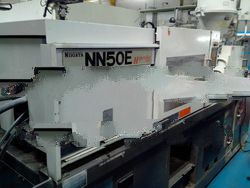 USED INJECTION PLASTIC MOULDING MACHINE