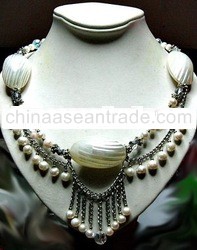Margarita Pearls Necklaces