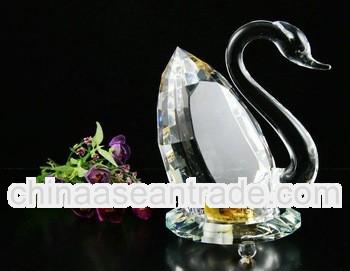 lastest crystal gift items swan wedding swan favor