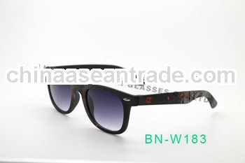 rubber wayfarer Pomotion Sunglasses