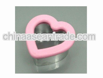stainless steel heart shape cookie cutter with silicone cover