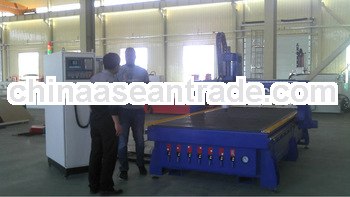 tool changer cnc router machine with vacuum pump